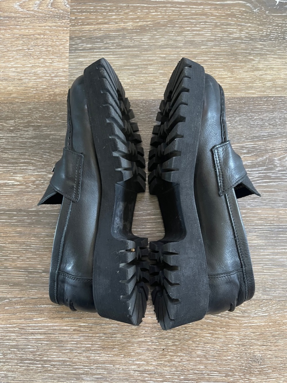 Steve Madden Lawrence Black Leather Lug-Sole Penny Loafers Y2K - Picture 3 of 8